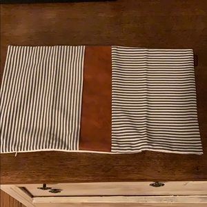 Lumbar pillow cover case